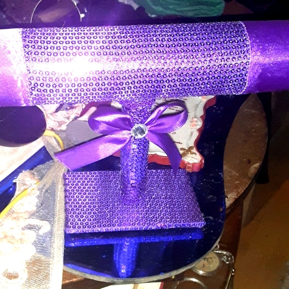 Bracelet jewelry holder